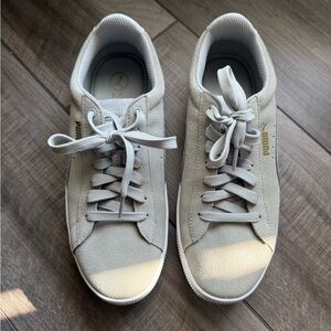 Puma Women's Suede Platform Sneaker